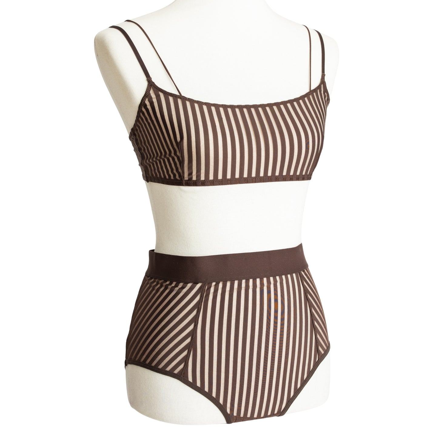 Vertigo Bralette Cocoa paired with matching high-waist brief — Pêches boutique
