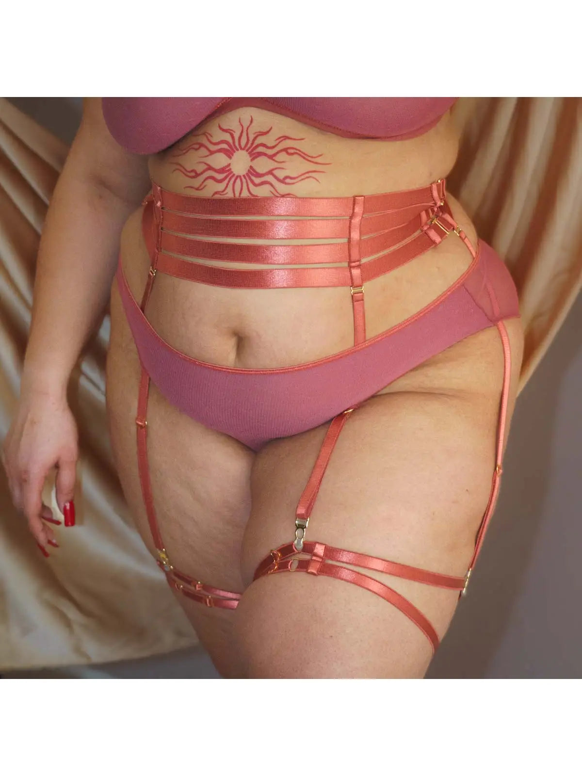 Hearts of Venus Strappy Waist Cincher in Copper Rose