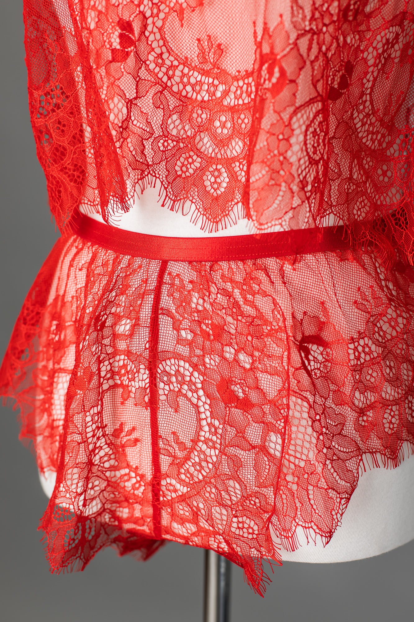 Lace Tap Short – Red