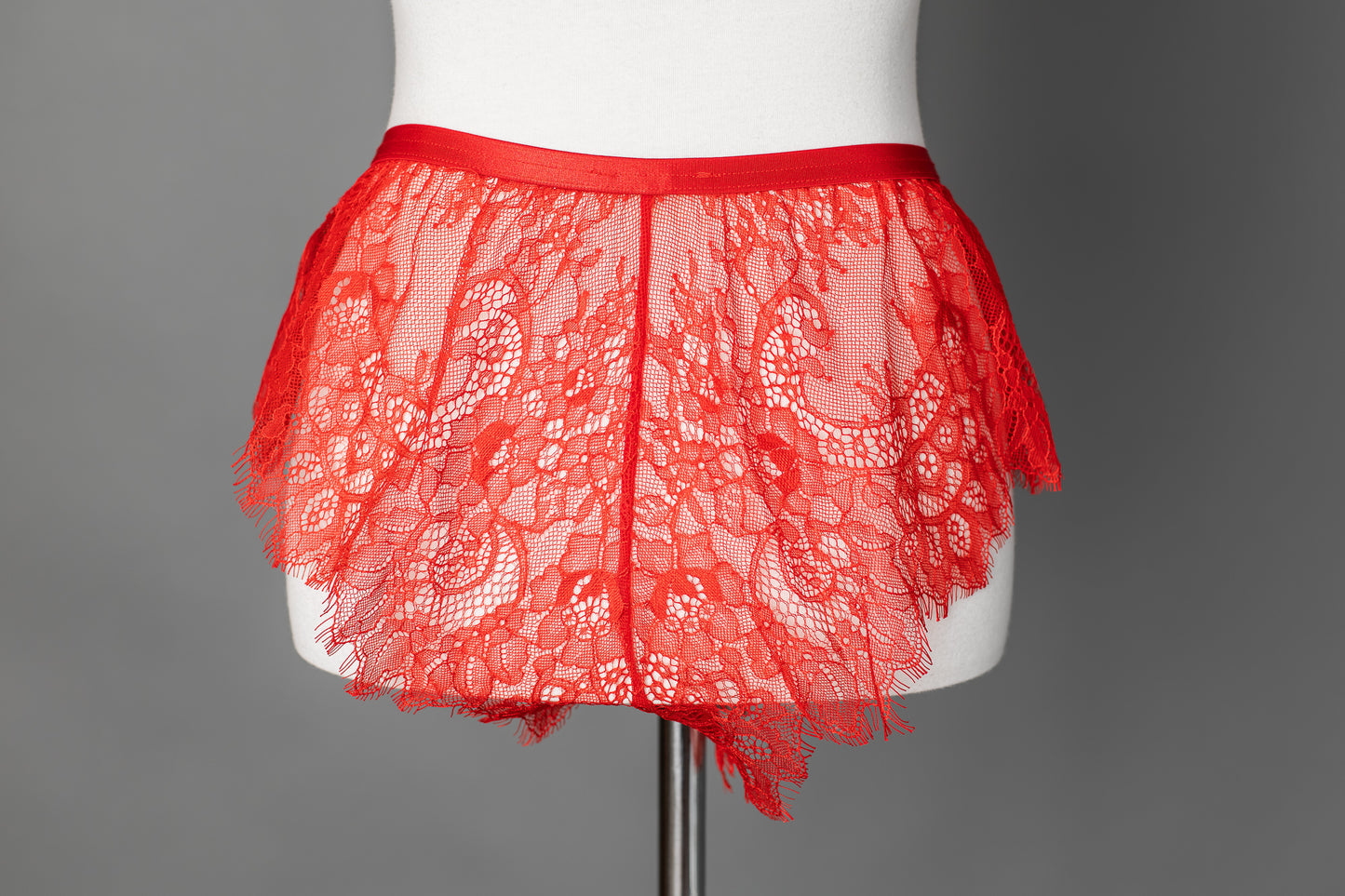 Lace Tap Short – Red